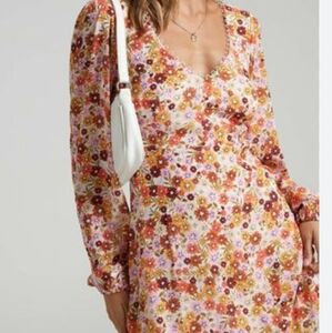 Showpo ANDREA LONG SLEEVE MINI DRESS IN SAHARA DITSY FLORAL